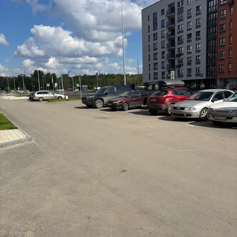 Квартира Уютная, новая квартира с хорошим ремонтом — Тюмень