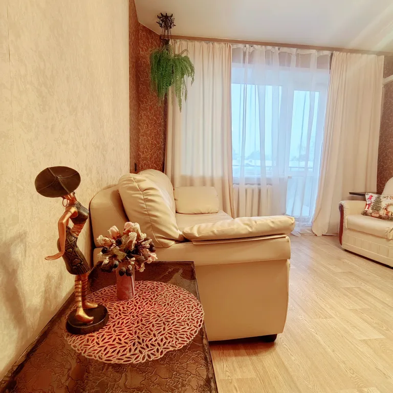 Квартира Квартира Камин, качеля! Напротив кл. Мешалкина. НВВКУ. НГУ. ЦНМТ. Мозайка. Эдэм — Новосибирск