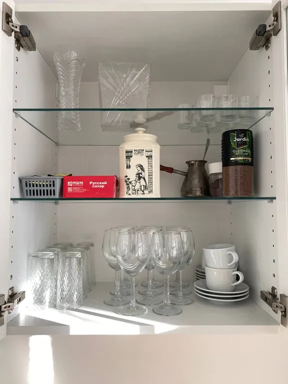 Загородный дом с садом и бассейном