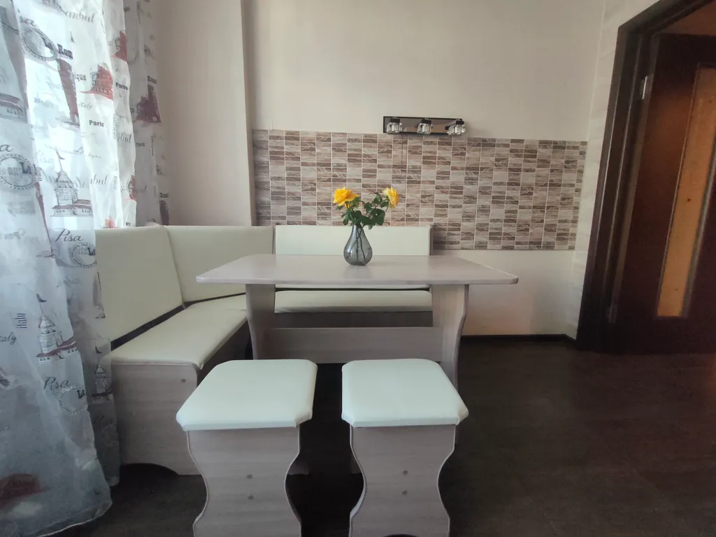 Квартира рядом с театром оперы и балета и центральным рынком