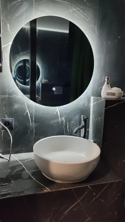 Стеклянный домик в сердце Домбая