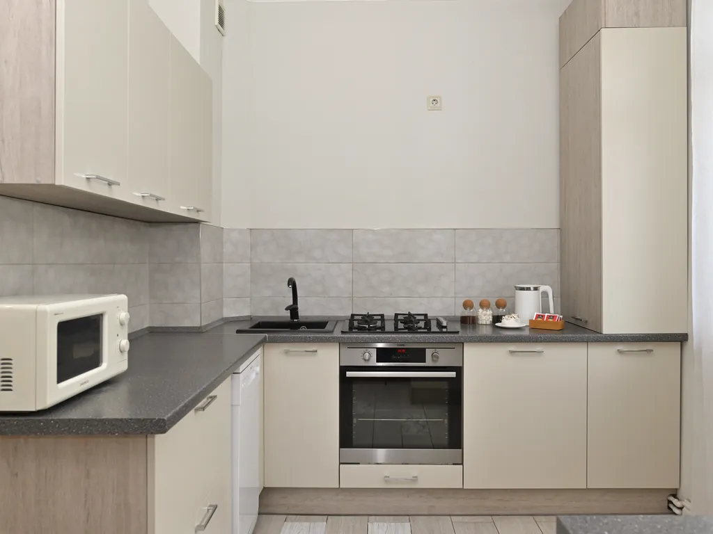 Квартира 3-комнатная Квартира — Калининград