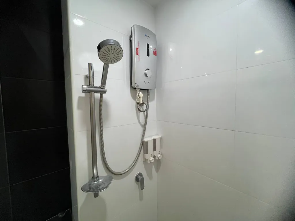 Студия после ремонта с удивительным видом с 8 этажа в центре Каты