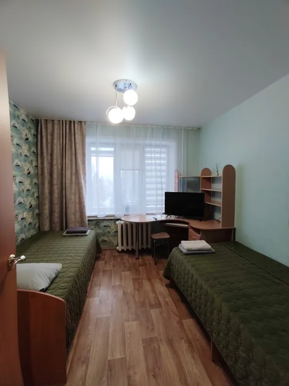 Квартира Большая двухкомнатная квартира рядом с аэропортом — Обь