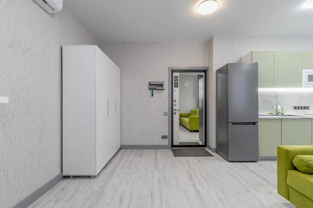 Кто ценит комфорт: новая мебель, техника, бельё