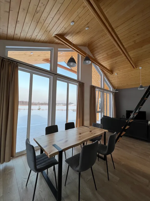 Барнхаус у озера