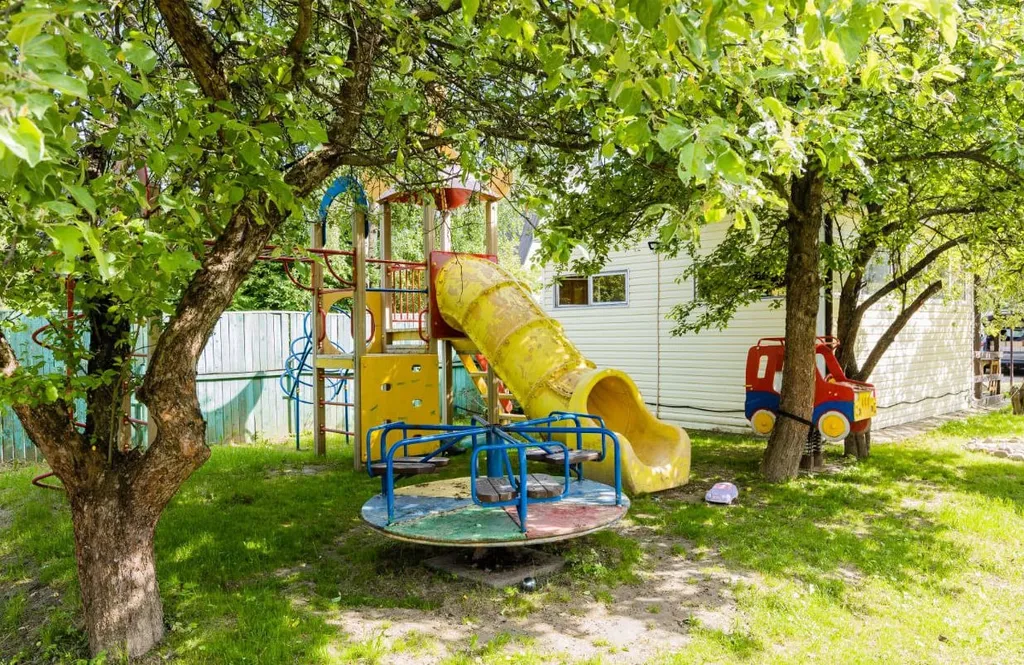 Коттедж с бассейном, баней и 5 спальнями