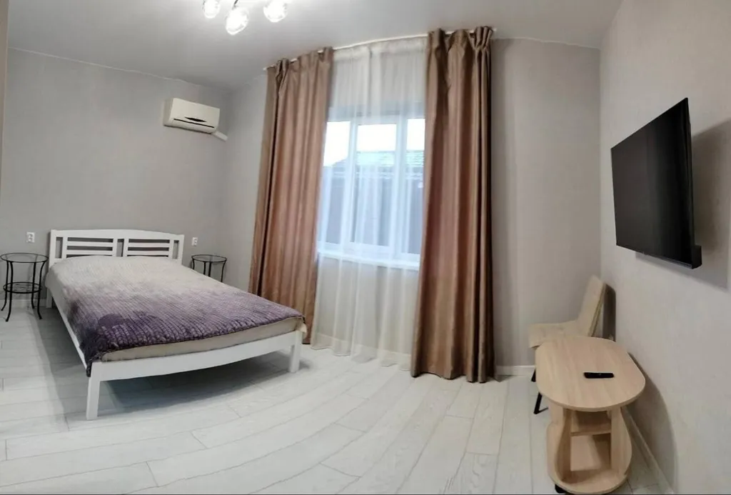 Дом с сауной и бассейном