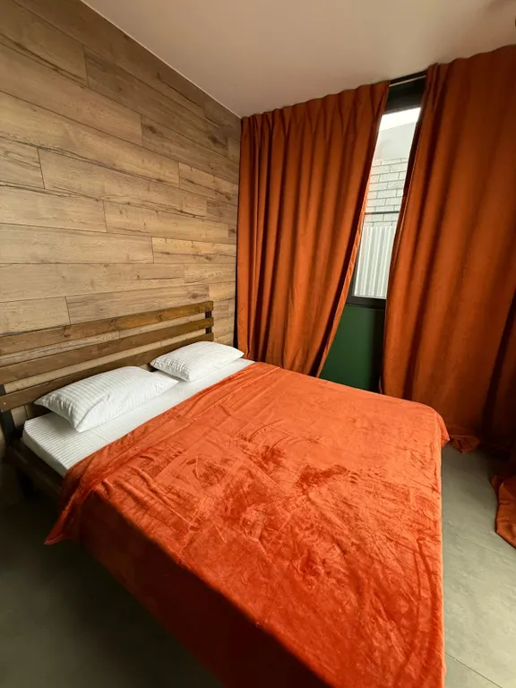 Баня, бассейн с подогревом и дом с видом на горы