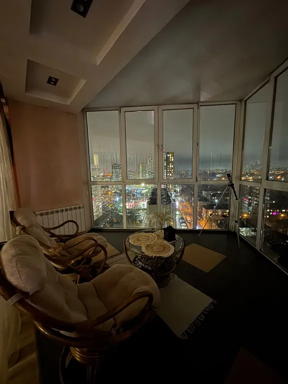 Уютная квартира у Столицы с панорамным видом на город