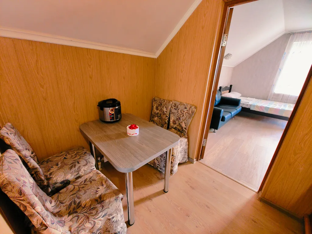 Двухкомнатные шестиместные апартаменты с мини-кухней