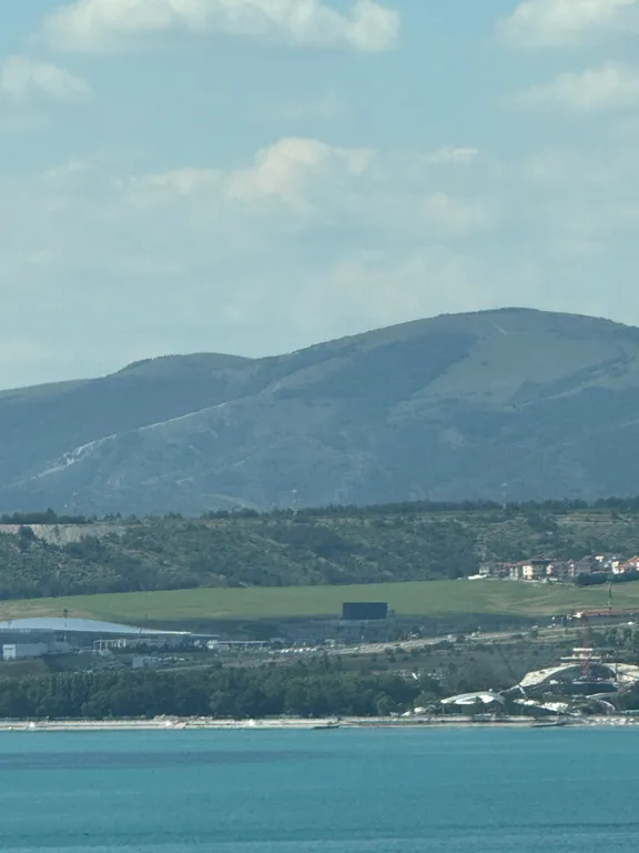 Квартира Большая 1к квартира в стиле эко-лофт, с панорамным видом на море — Геленджик