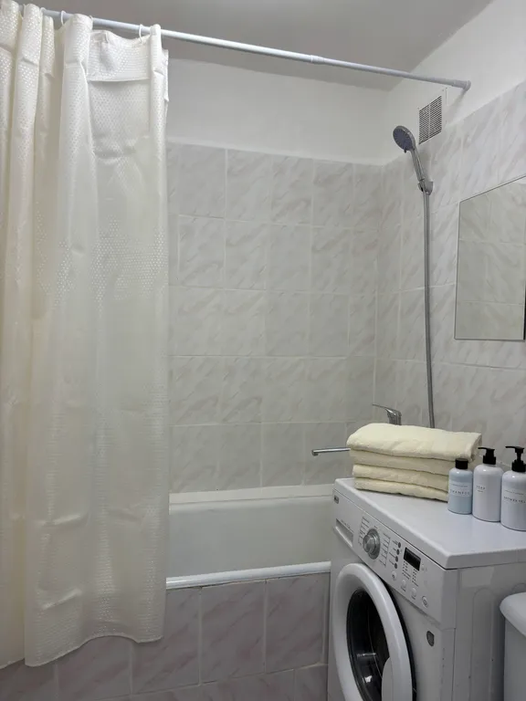 Светлая квартира-студия