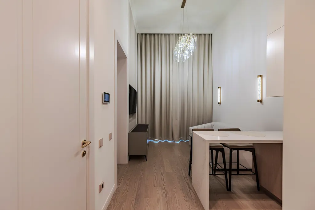 Стильный апартамент в элитном комплексе "Гранд Роял"