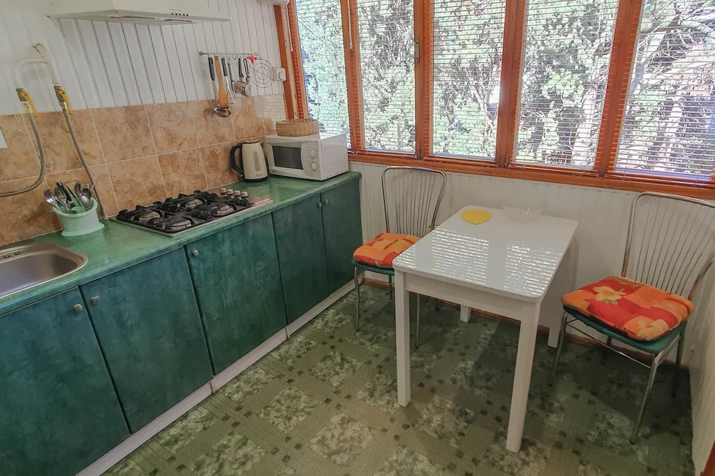 Квартира рядом с набережной со своим двором и паркингом