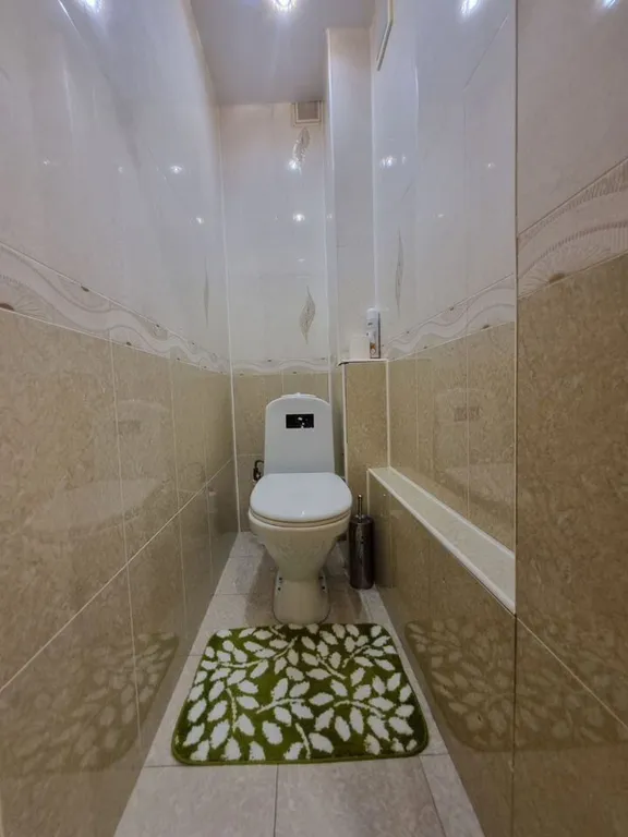 Сoлнeчнaя, пpоcторная 2-комнатная квaртиpа рядом с ДBГУПC