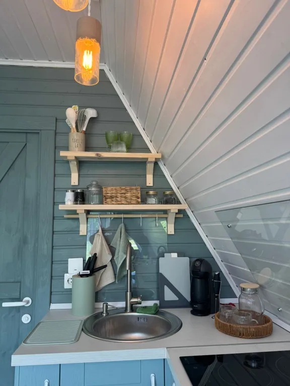 Атмосферный и уютный дом в окружении природы