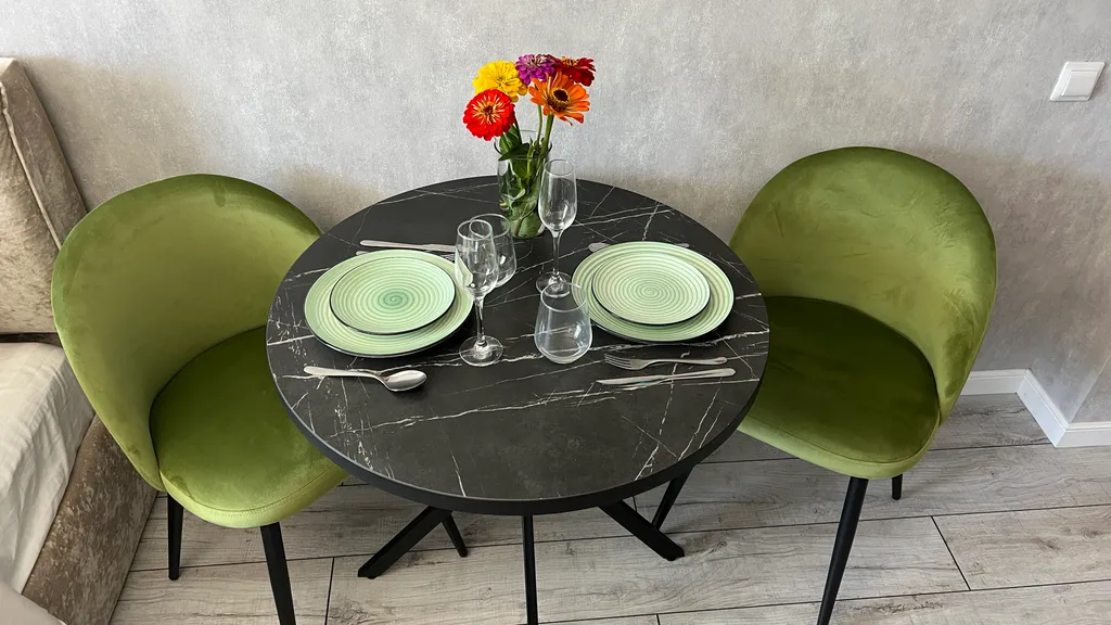 Студия с мини-балконом и видом на горы