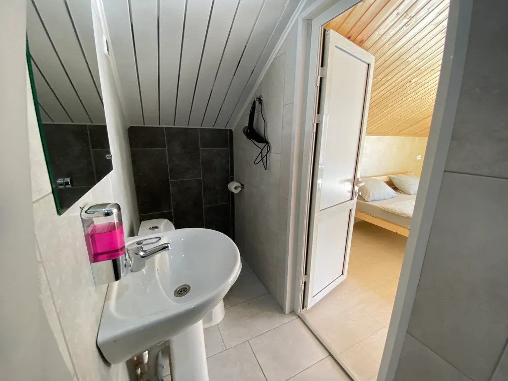 4 комнатный 2 этажный дом