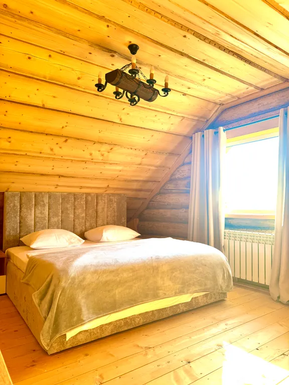 Коттедж Презентабельный и абсолютно экологичный дом из бревна — Красное Село