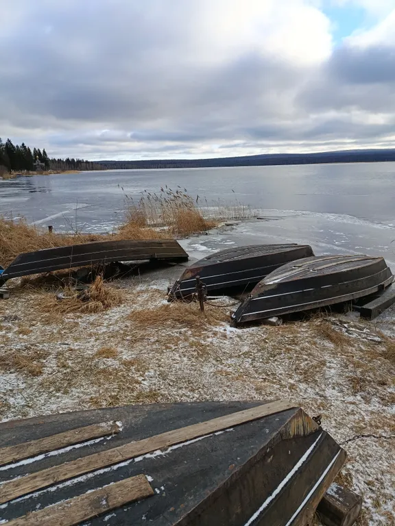 Домик с видом на озеро