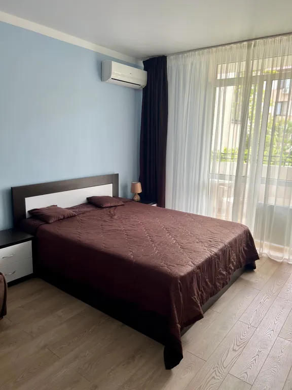 Просторная квартира в 300 метрах от моря