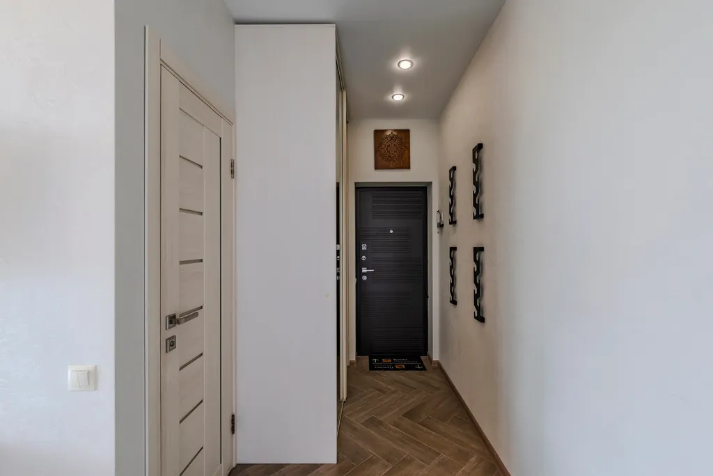 Студия с балконом и подогреваемым бассейном на территории ЖК в центре