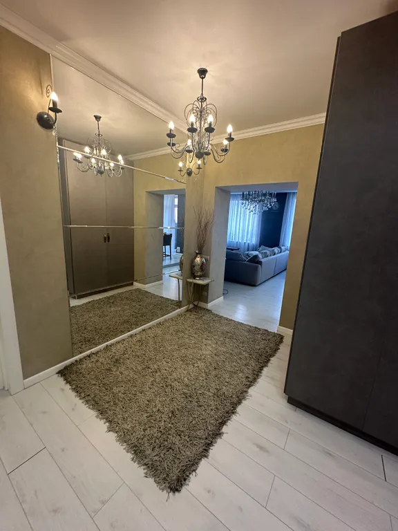 Трехкомнатная квартира в самом центре