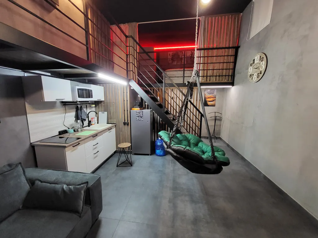 Двухуровневые апартаменты с отдельным входом в самом центре города