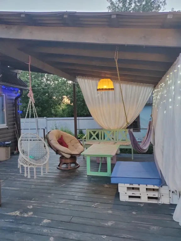 Уютная дача "Дом на дереве" в черте города