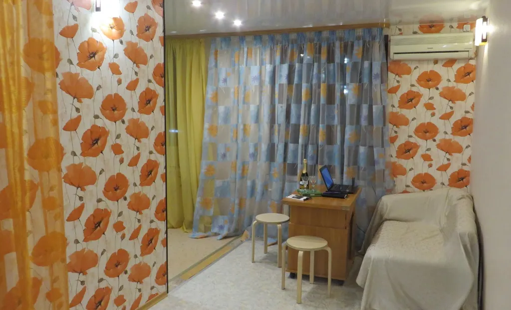 Квартира Удобная квартира над Эйфелевой башней) — Новосибирск