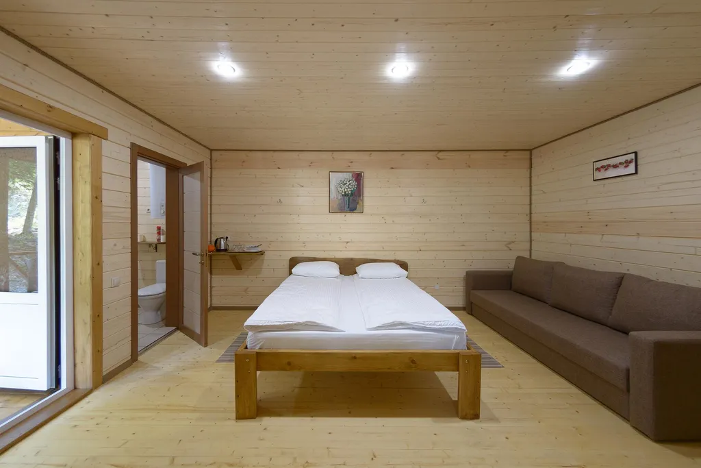 Дача МиСо в сосновом лесу Теберды Шале №4 (студия)