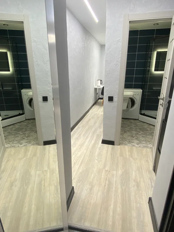 Двухкомнатная квартира в центре с видом на площадь победы