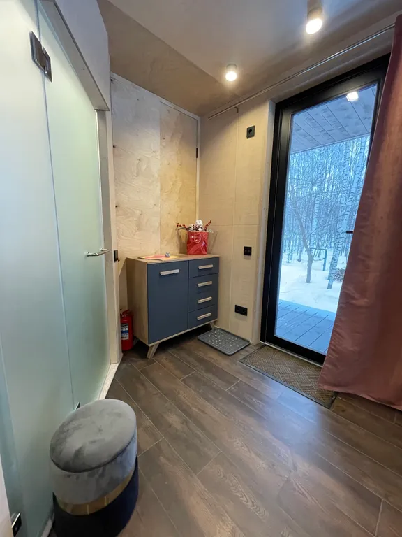 Самый уютный дом с панорамным остеклением в березовом лесу