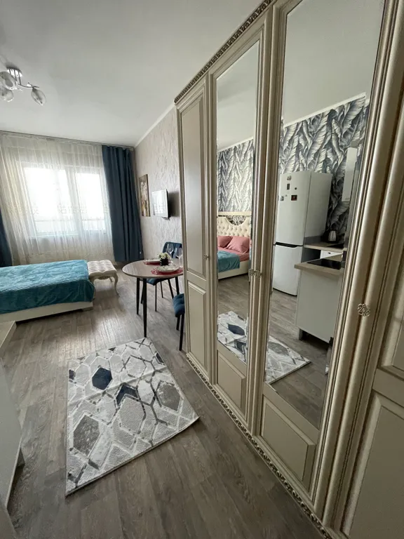 Квартира-студия с новым ремонтом и мебелью в самом удобном районе