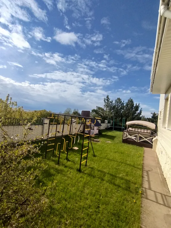 Коттедж с видом на озеро