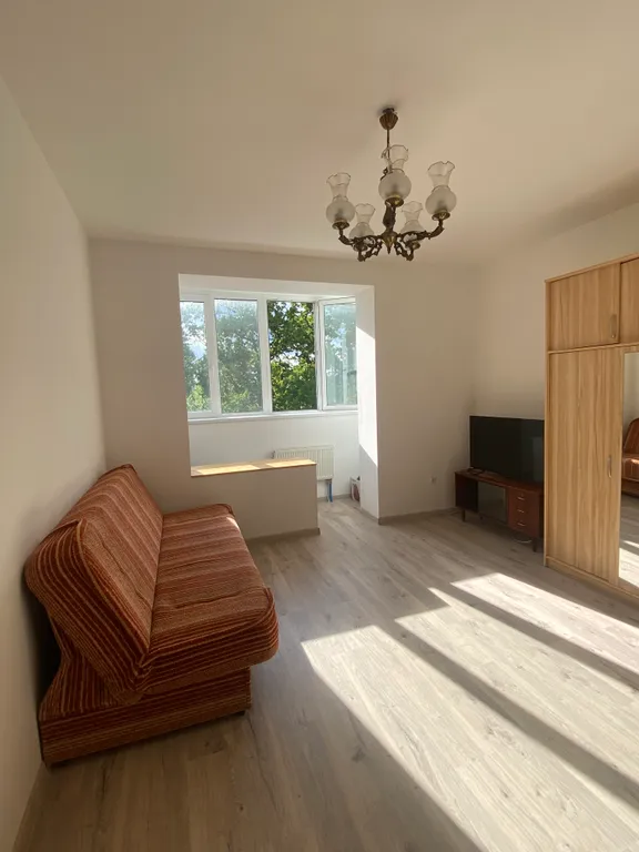 Светлая, уютная квартира в 10 минутах от моря