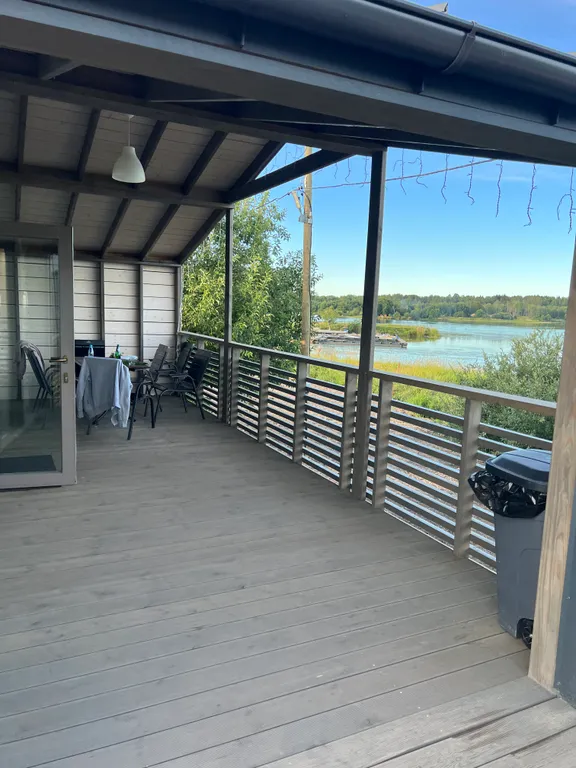 Коттедж Коттедж на берегу озера — Малые Горки