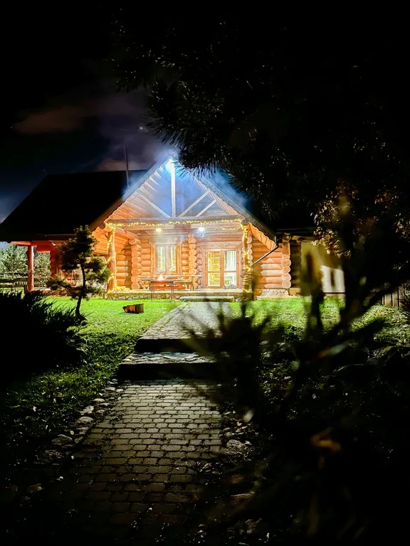 Экодом из вековой сосны с прудом и 7-м бассейном в 23 км от Минска