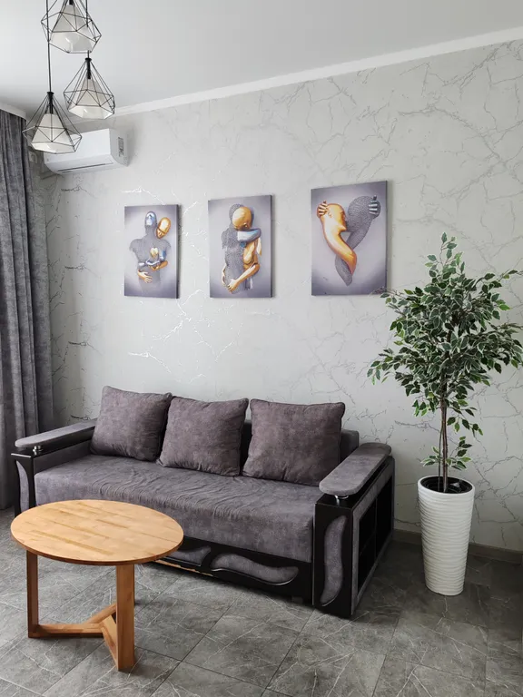 Уютная квартира с дизайнерским ремонтом — аренда посуточно в Шахты