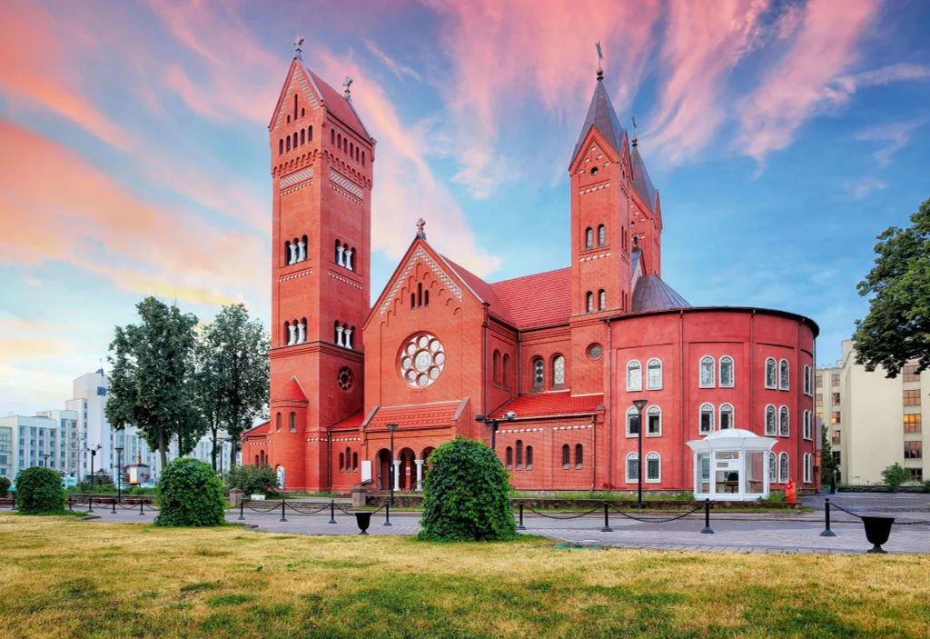 Комфортный апартамент с видом на Свислочь