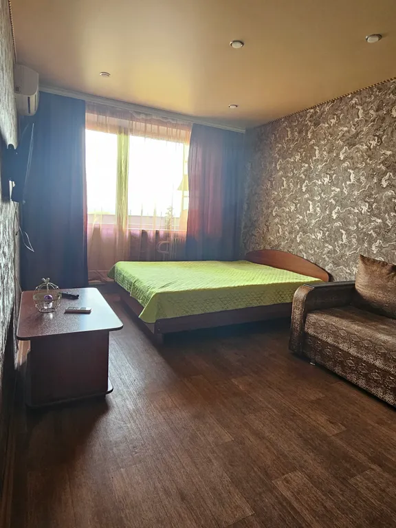 Уютная квартира — аренда посуточно в Губкин