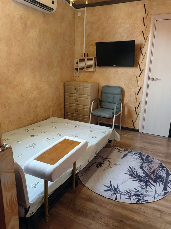 Коттедж Небольшой двухэтажный домик в центре города — Евпатория