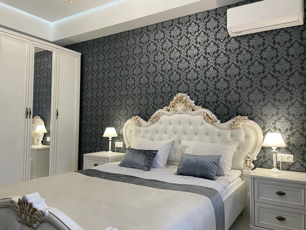 Двухкомнатные апартаменты возле парка со стороны "Долины роз"