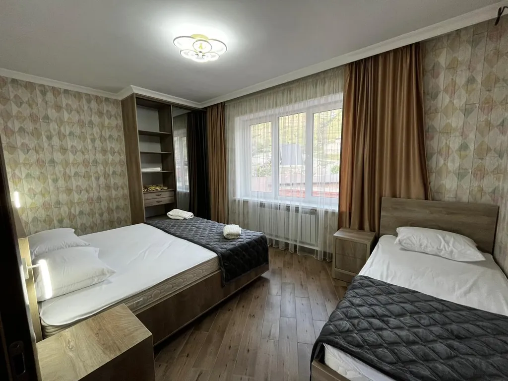 Дом в горах с бассейном