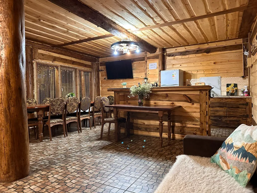 8-комнатный Дом