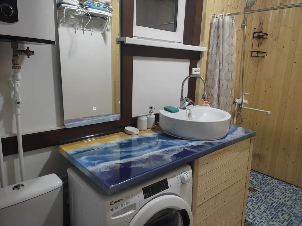 Дом отдыха на берегу озера