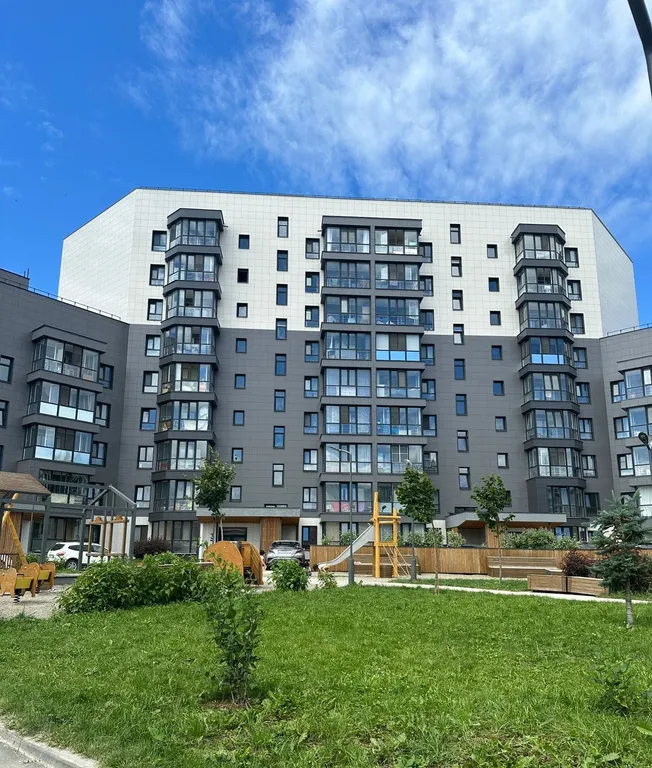 Комфортная квартира в новом доме с видом на закат