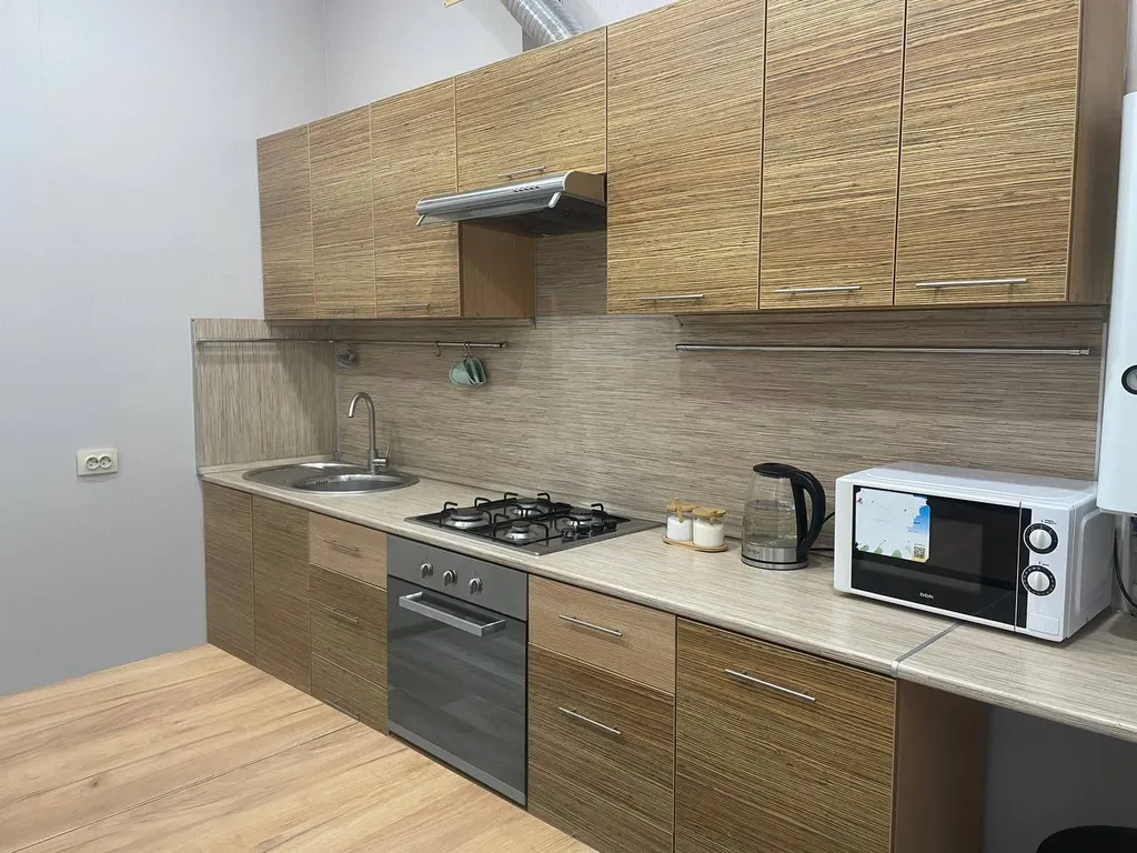 Добро пожаловать в современный, стильный апартамент