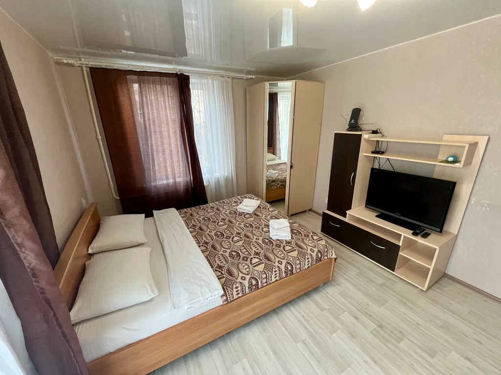 Однокомнатная квартира люкс в районе Универсама-2